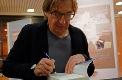 Lesung von Wolfgang Schorlau zu "Die schützende Hand" in der Stadtbibliothek Herne