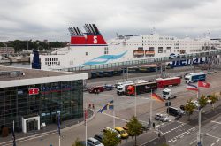 Stena-Terminal und Fähre in Kiel