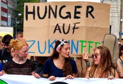 Kundgebung und Demonstration in der Dortmunder Citiy der Fridays for Future am 2. August während ihres Sommercamps/Workshops in Wichlingen