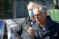 Protest vor der Bayer-Firmenzentrale: Gottfried Arnold, CBG