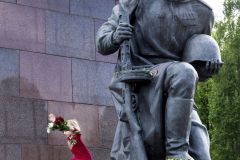 Beobachtung am Tag des Sieges im sowjetischen Ehrenmal Berlin Treptow, 9. Mai 2019