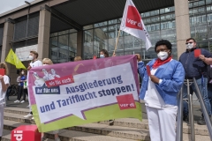 Ver.di-Mitglieder und Beschäftigte der Uni-Klinik Köln protestieren gegen Gesundheitspolitik