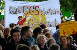Abschluss der OGS Aktion mit einer Kundgebung in Düsseldorf
