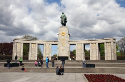Denkmal zur Befreiung vom Faschismus durch die Rote Armee 1945