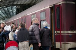 Zug der Erinnerung (66 a) Bahnsteig