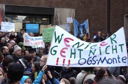 Protest Kölner Bürger wegen der Haushaltskürzungen im Kultur- und Sozialbereich