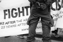 Protestaktion von kölner Bürgern gegen die Demo von Pro Köln vor Asyleimen