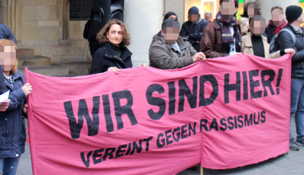 Gedenkkundgebung nach Hanau: „Wir sind hier! Vereint gegen Rassismus!“